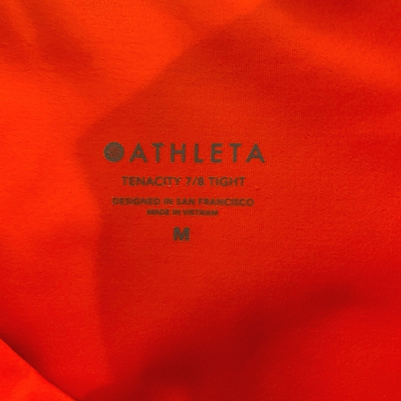 EUC ATHLETA TENACITY 7/8 TIGHT IN POWERLIFT IN ANTIQUE BURGANDY, SIZE MEDIUM - Picture 2 of 16